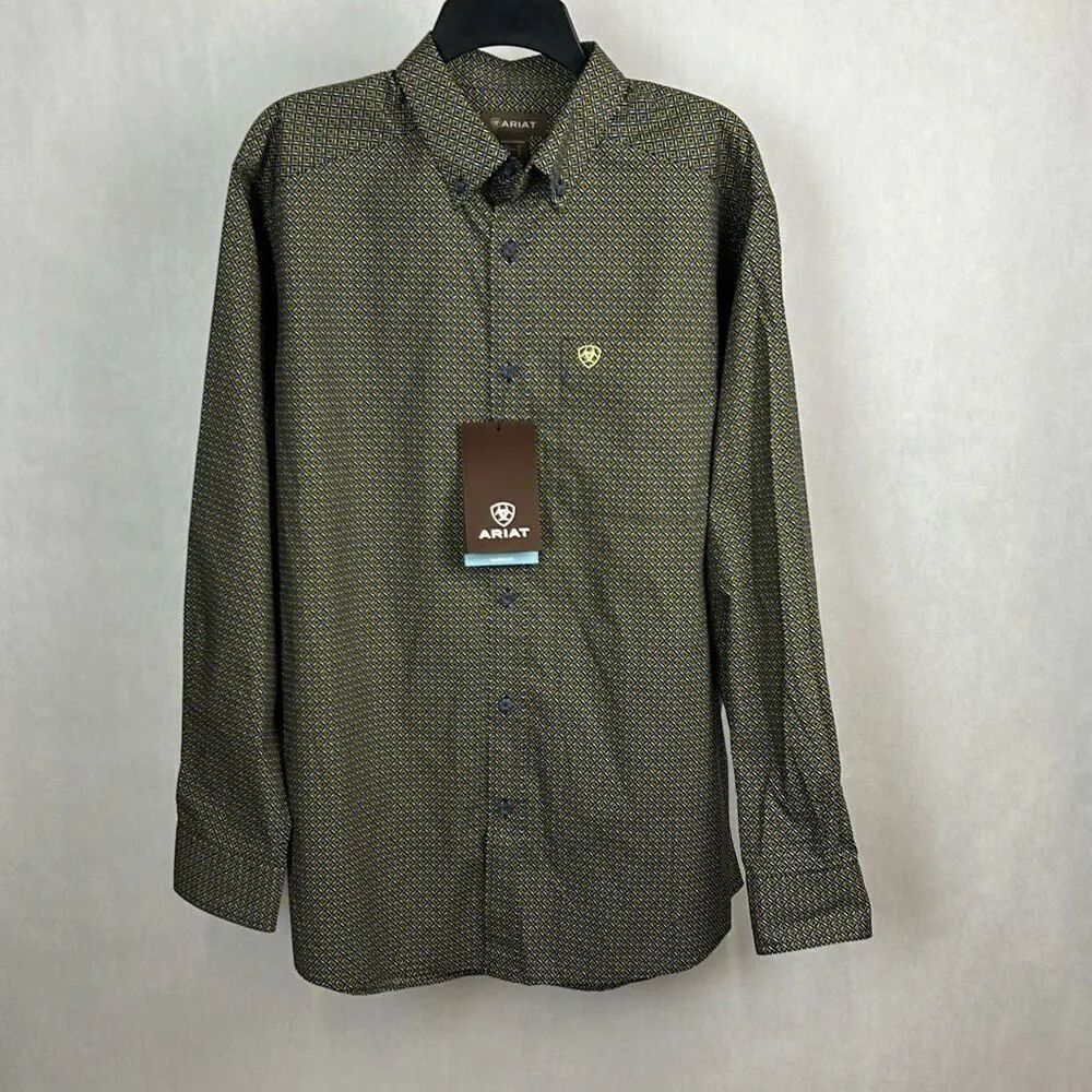 NEW Ariat Button Front Shirt Long Sleeve Men’s Sz Small Classic Fit Navy Blue Ye